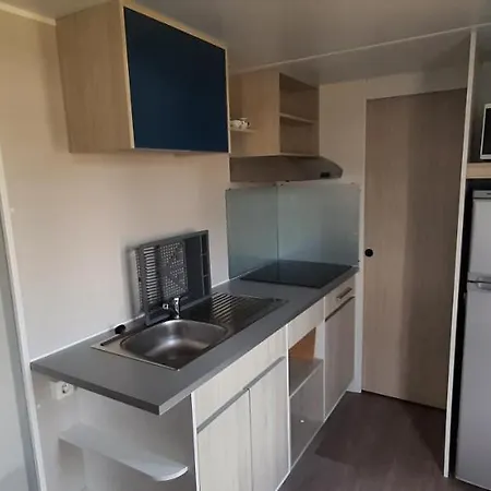 Land'shause פארק נופש פטיאס