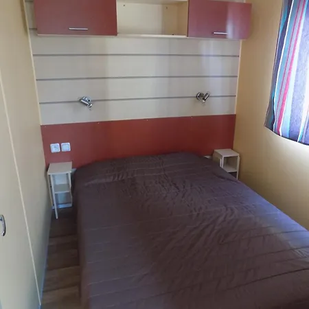 Land'shause פארק נופש
