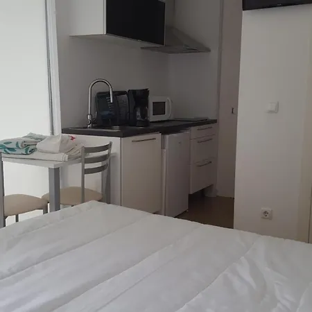 Land'shause פארק נופש 2*