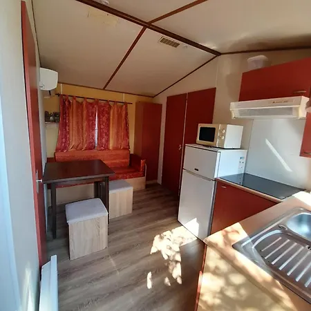 Land'shause 2* פטיאס