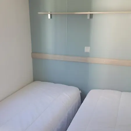 פארק נופש Land'shause 2*