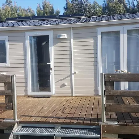 Land'shause 2* פטיאס